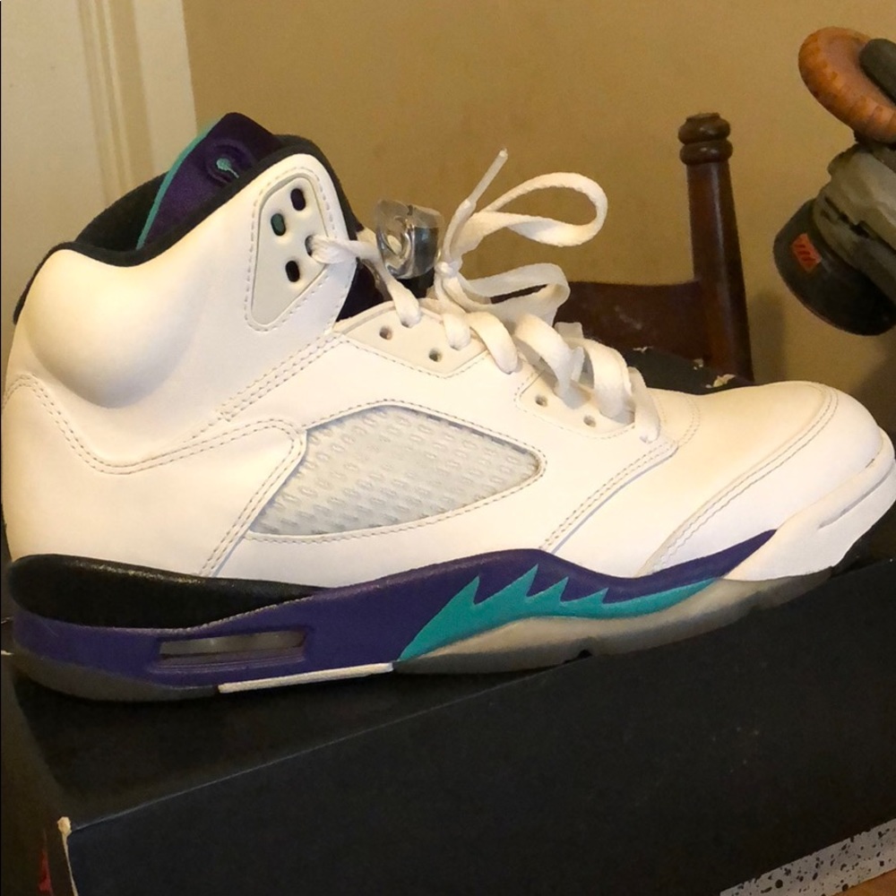 Jordan 5 grapes